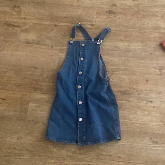 2 dresses 1 jacket and 1 jumpsuit - Picture 2 of 6